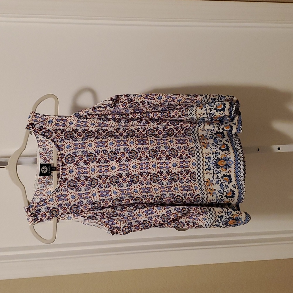 1. Tops- Babeau woven cold shoulder top